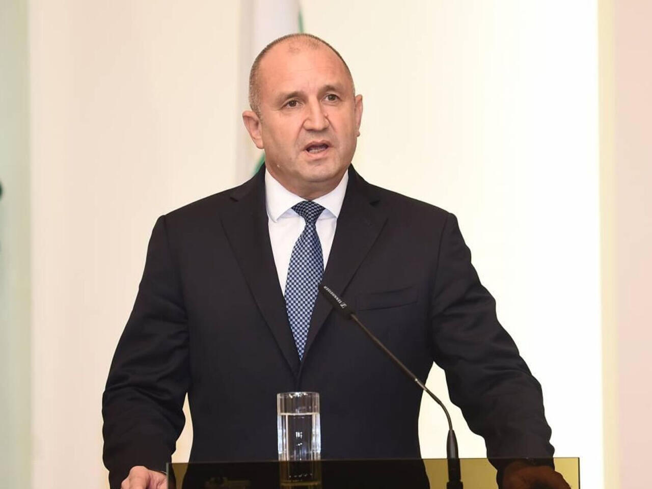 Bolqarıstan prezidenti istefa verdiyini a&ccedil;ıqladı