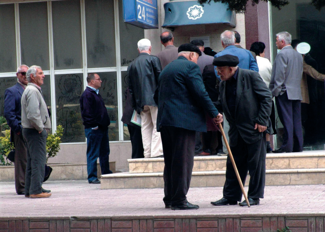 Pensiyalar bu ay tez ödənildi