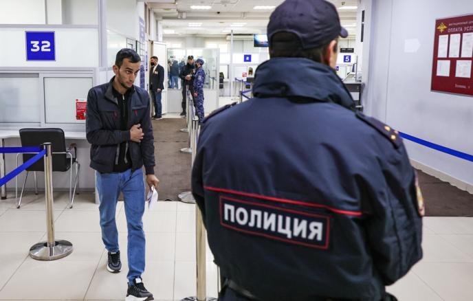 Rusiyada miqrantların tibbi m&uuml;ayinədən yayınmasına g&ouml;rə cərimələr artırıla bilər