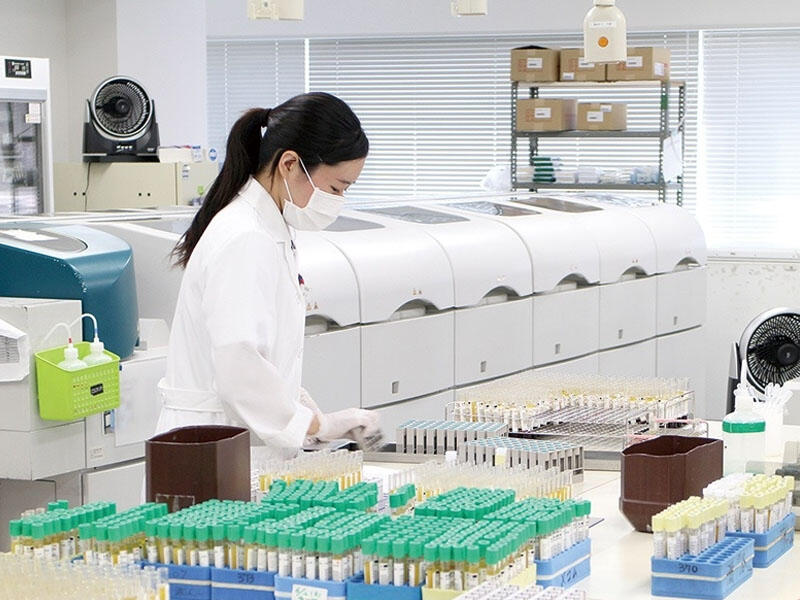 Yaponiyada koronavirusun delta ştamı özüözünü ləğv edib