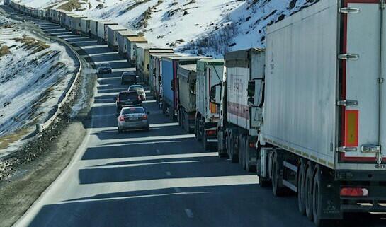 Ermənistan "TIR"ları Rusiyaya buraxılmadı