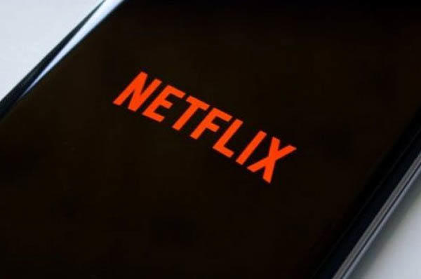 Türkiyəli aktyor "Netflix"i məhkəməyə verdi  FOTO