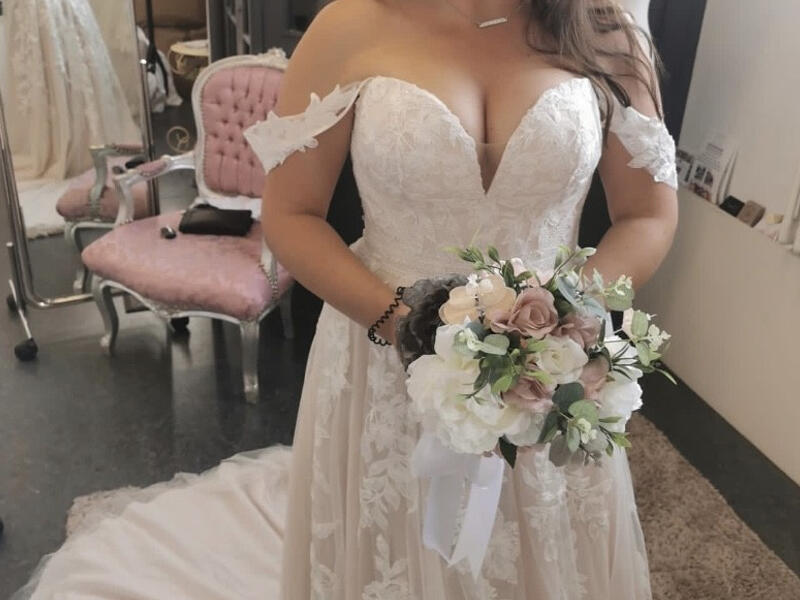 Gəlin toyda masaya çıxaraq bəy üçün RƏQS ETDİ –