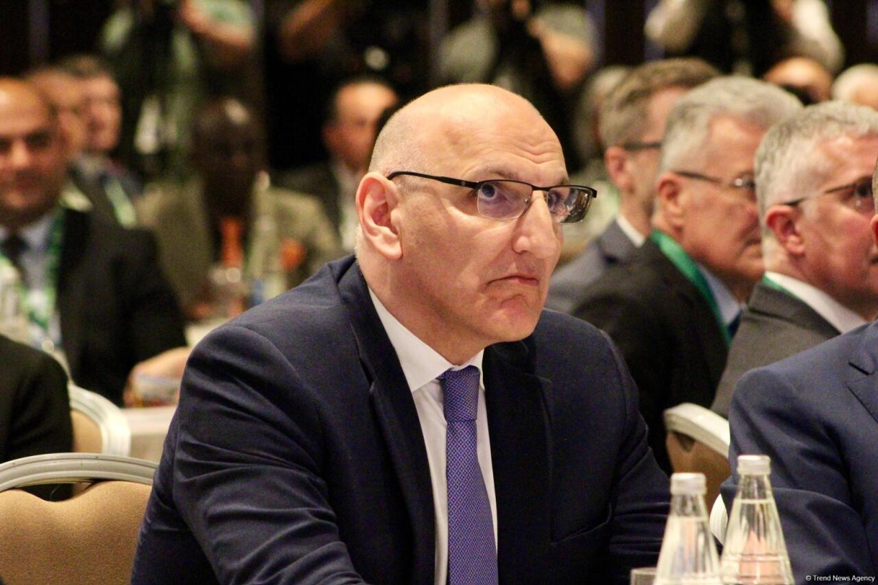 Zəngəzur dəhlizi Ermənistanı təcrid vəziyyətindən çıxara bilər  Elçin Əmirbəyov