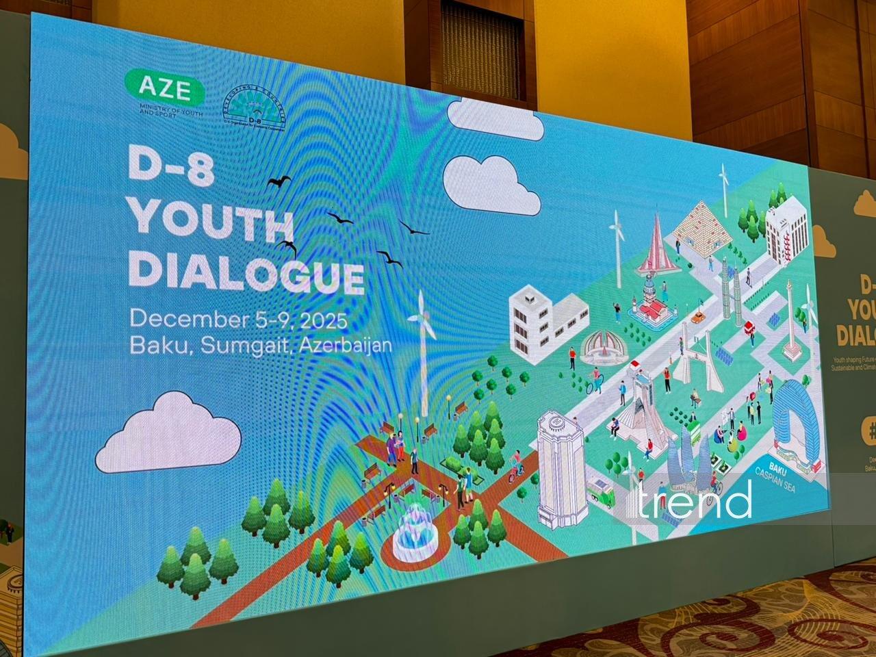 Bakı D8 Gənclər Dialoquna ev sahibliyi edir  FOTO