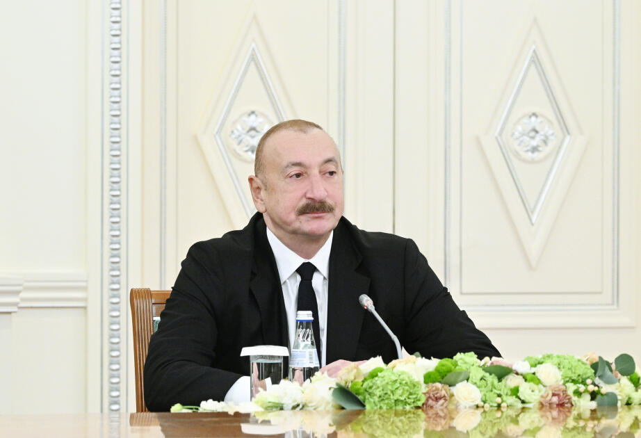 Prezident: Azərbaycan D8 ailəsinin üzvü olduğu gündən təsisatın inkişafı ilə bağlı səylər göstərir