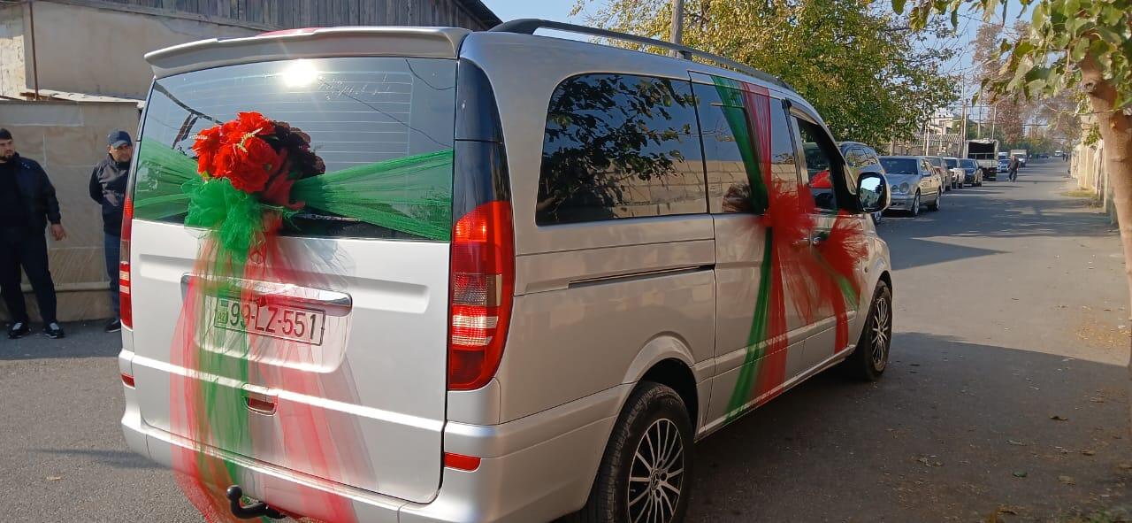 Faciəli şəkildə ölən ofisiantın cənazəsini "bəy maşını"nda daşıdılar 