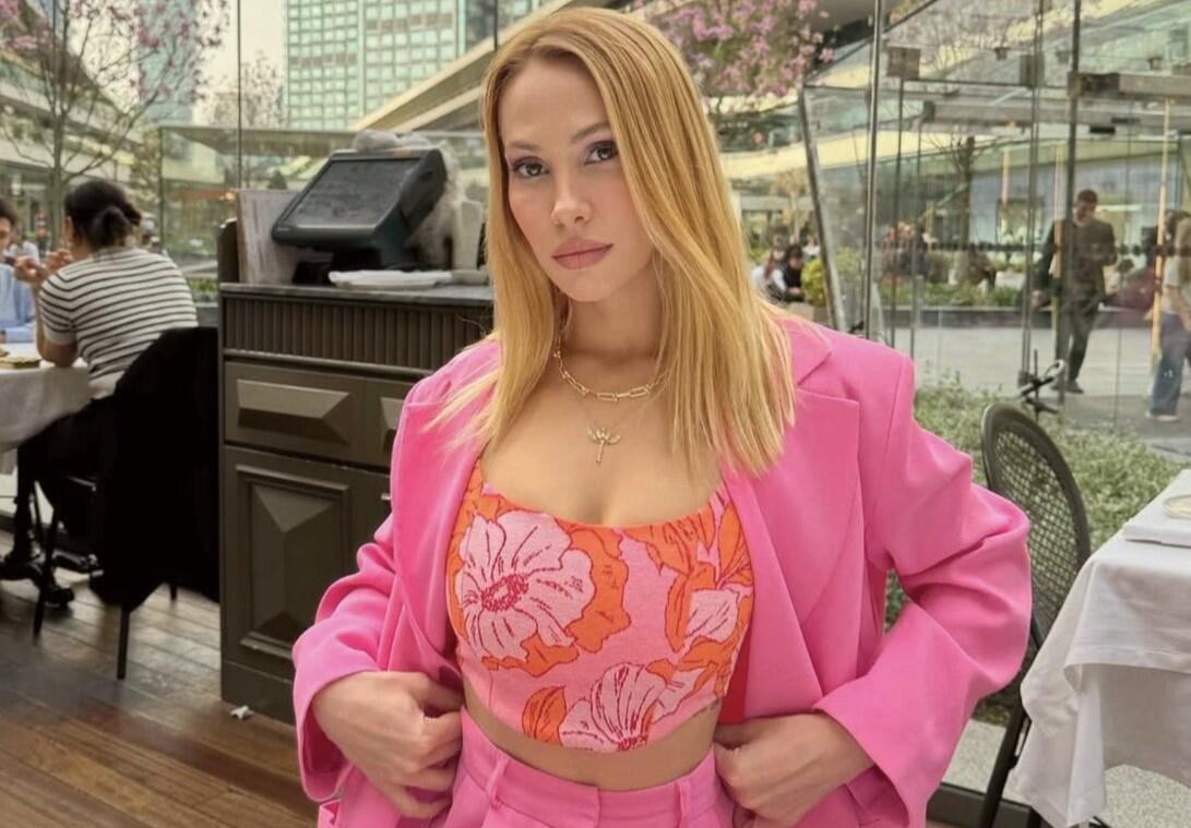 Əkrəm İmamoğlunun voleybol&ccedil;u sevgilisi &uuml;zə &ccedil;ıxdı 