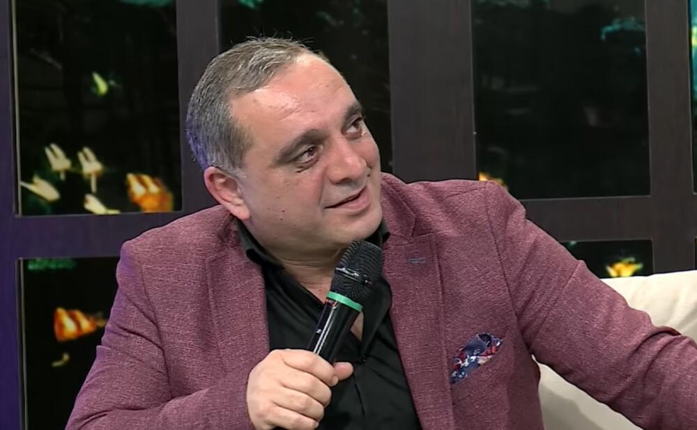 "Oğlumun yanında dəfn etdim"
