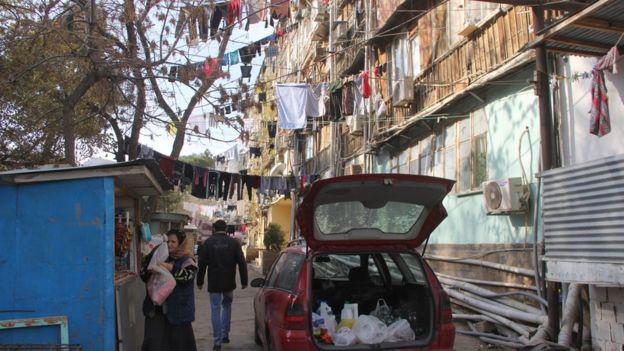 Bakıda daha bir söküntü başladı  Sakinlər narazıdır