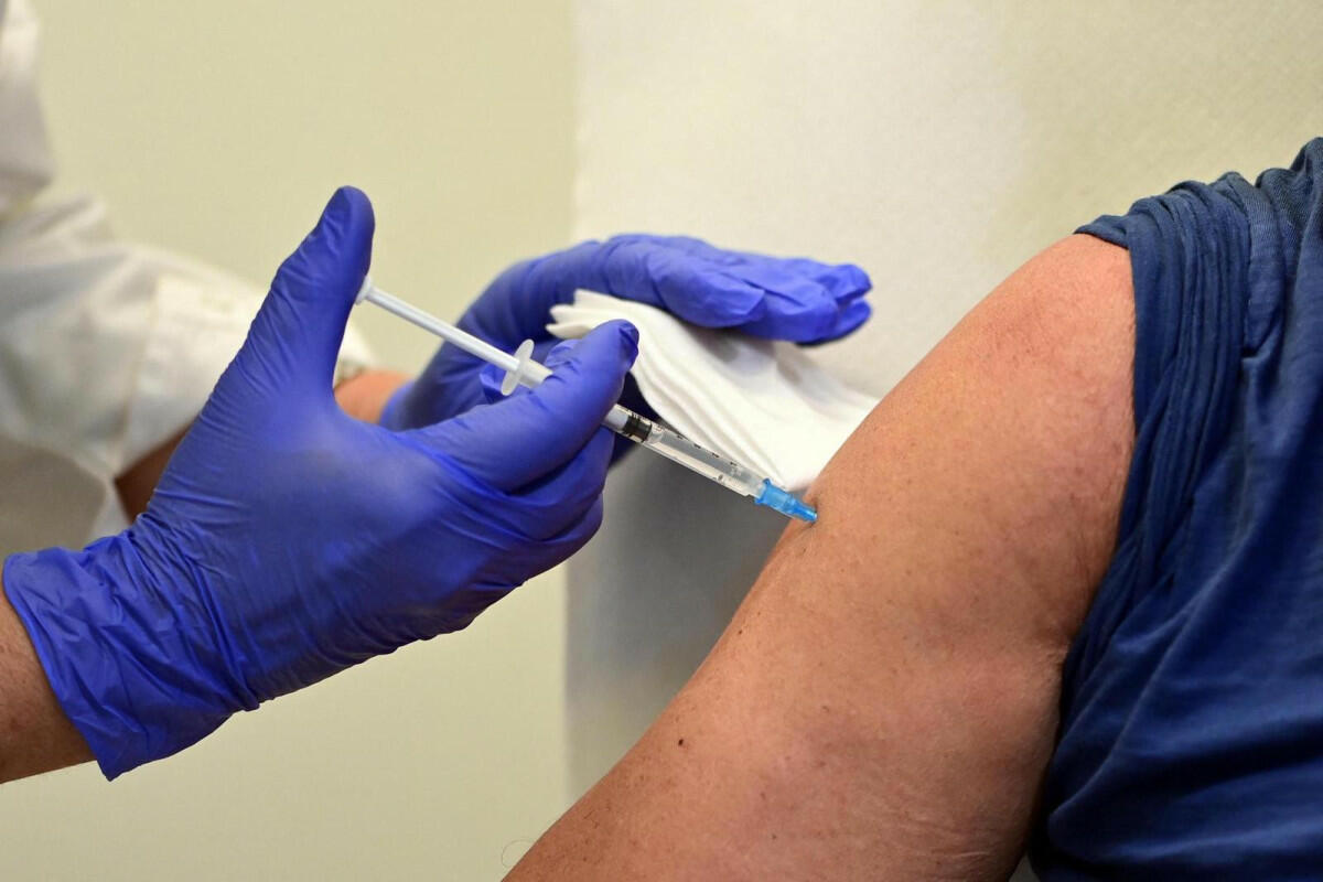 “Bloomberg”: “İndiyədək 9 milyard dozaya yaxın vaksin vurulub”