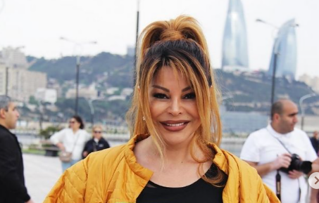 Aygünə görə görünməmiş izdiham: "Hollivud" ulduzları kimi yola saldılar  VİDEO