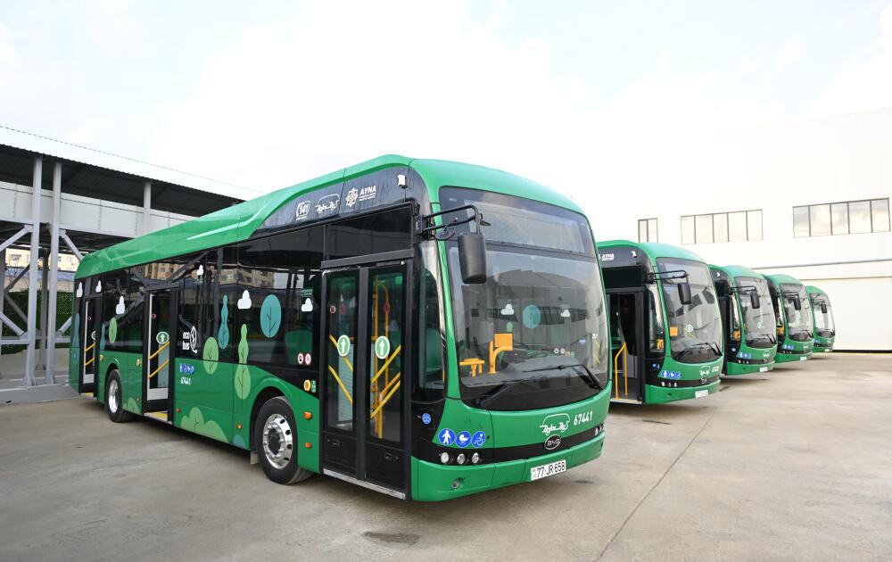 Yeni elektrik avtobuslar Bakı küçələrində 