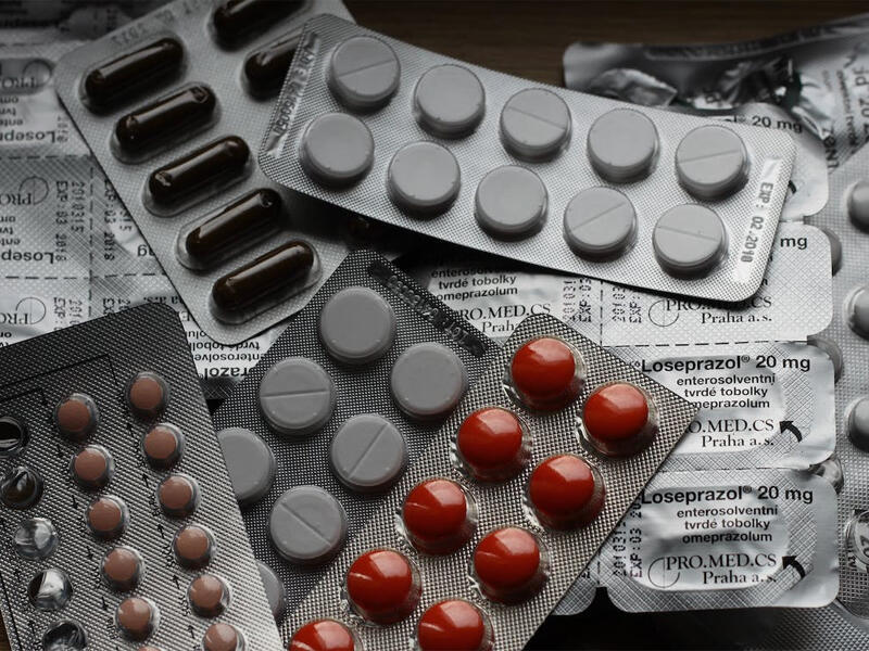 İstanbuldan gətirilən şirniyyatın içərisində ölkəyə dərmanlar keçirmək istədilər 