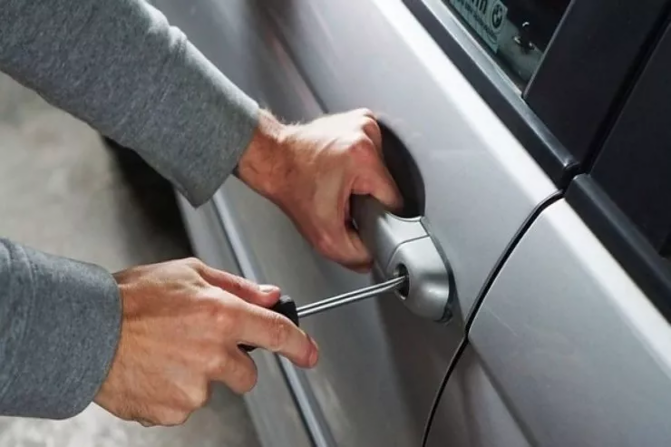 Bakıda qa&ccedil;ırılan "Jiquli" parklanma yerindən tapıldı