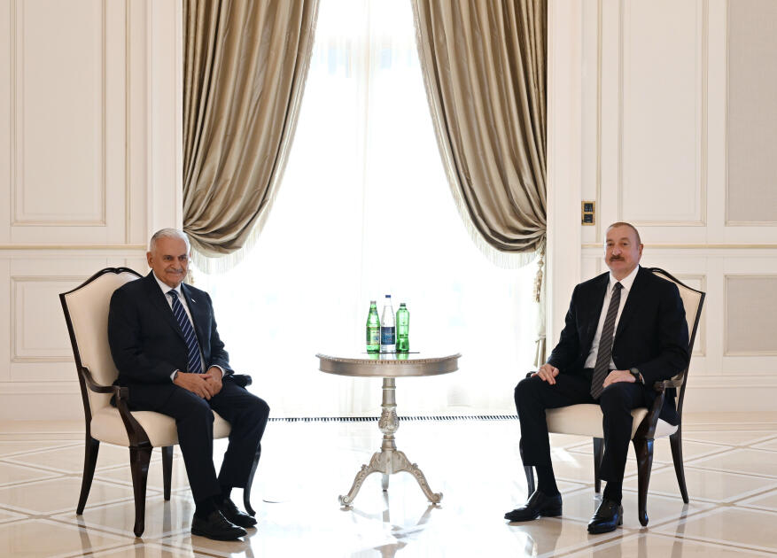 İlham Əliyev Qəbələdə Binəli Yıldırımı qəbul edib  FOTO