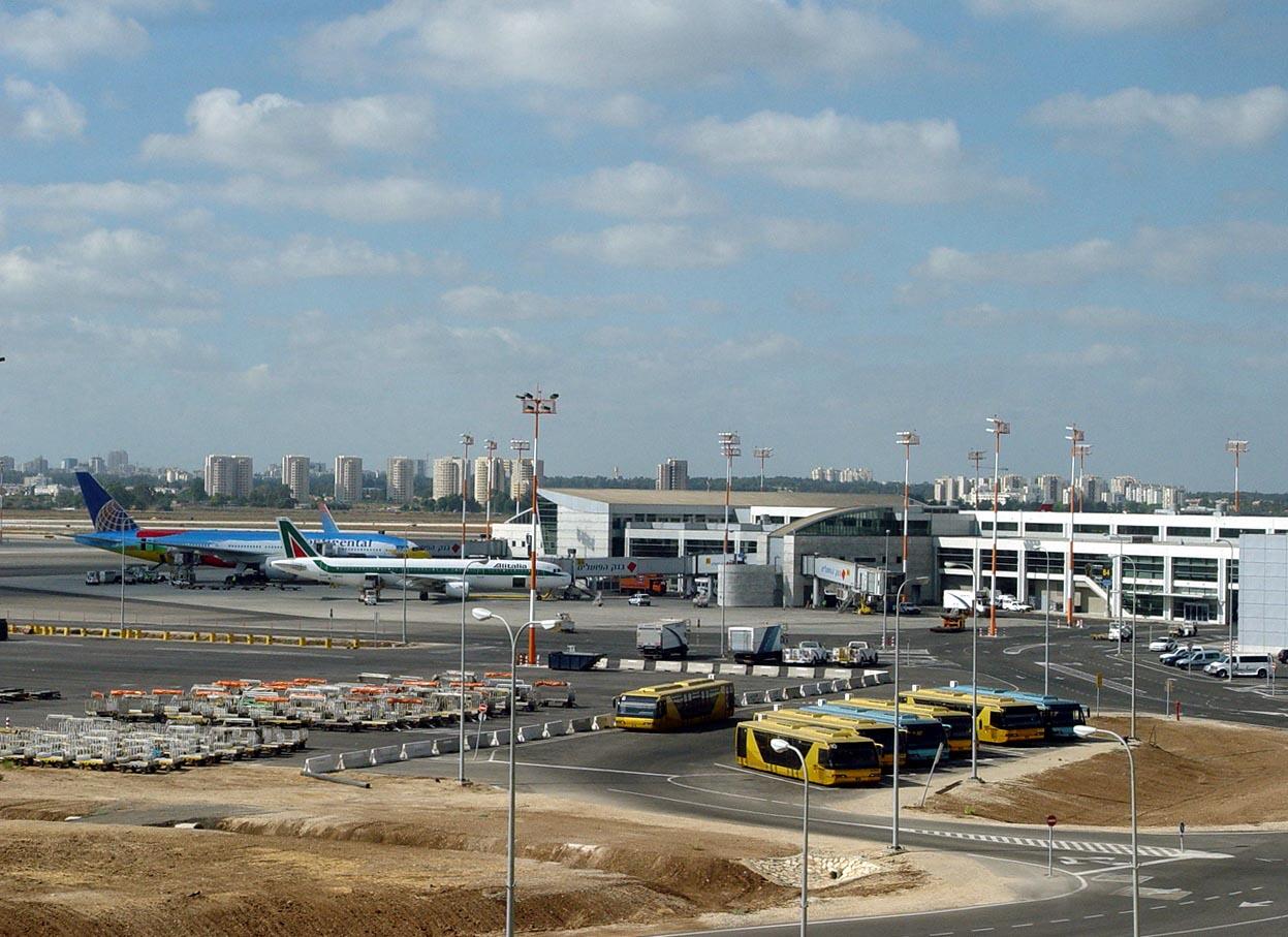 Hizbullah bu aeroportu vurdu