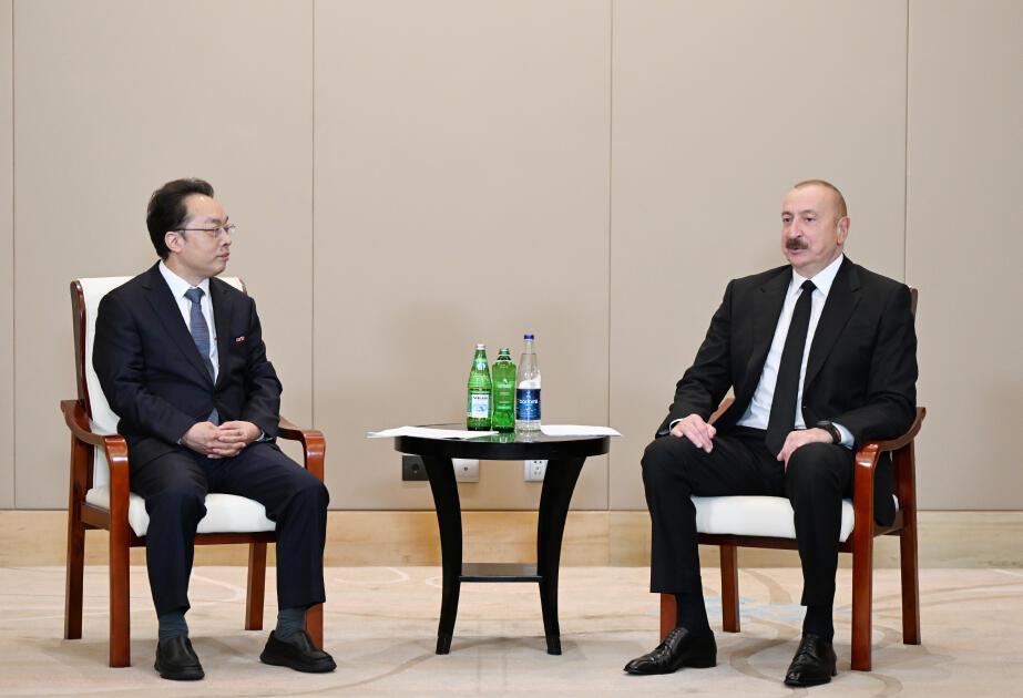 İlham Əliyev Tiencində "CETC" korporasiyasının baş direktoru ilə görüşüb  FOTO