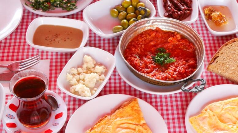 Səhər yeməyində etdiyi sadə dəyişikliklə 71 kilodan 64 kiloya düşdü