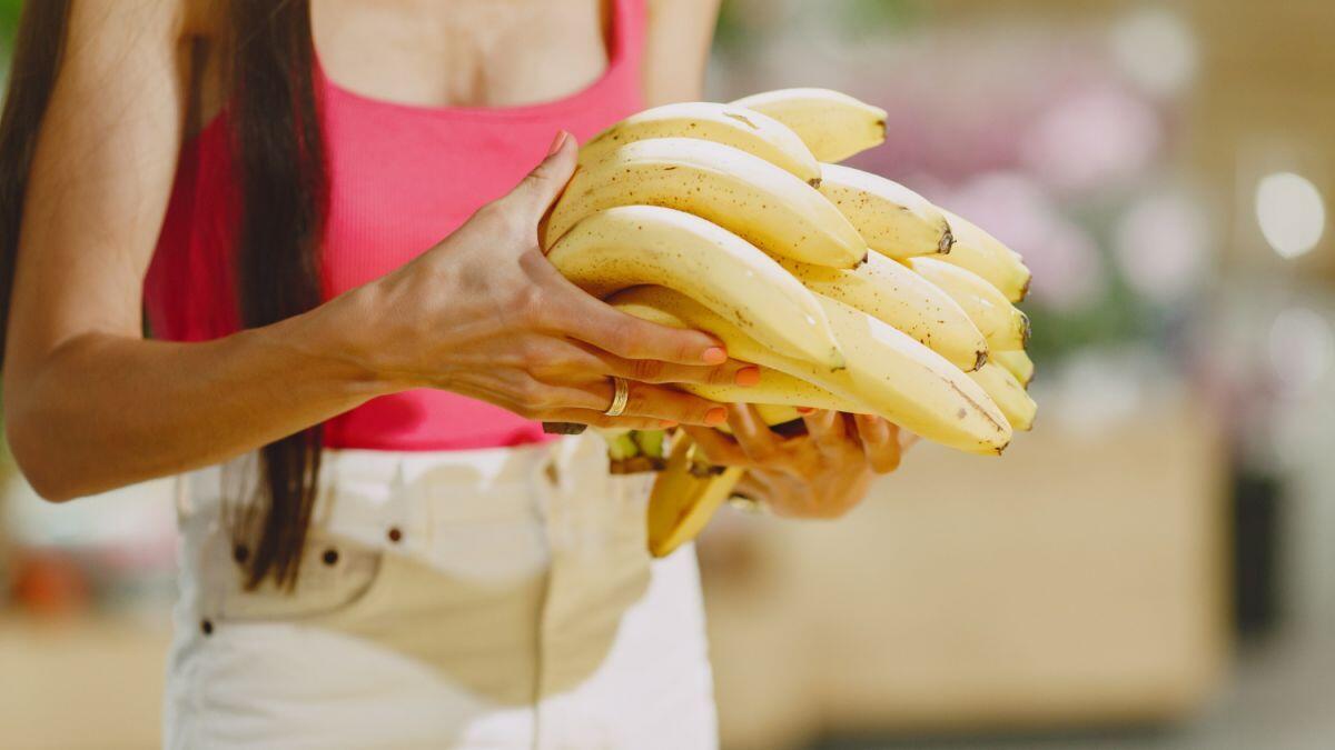 Banan yeyərkən orqanizimdə nə baş verir?