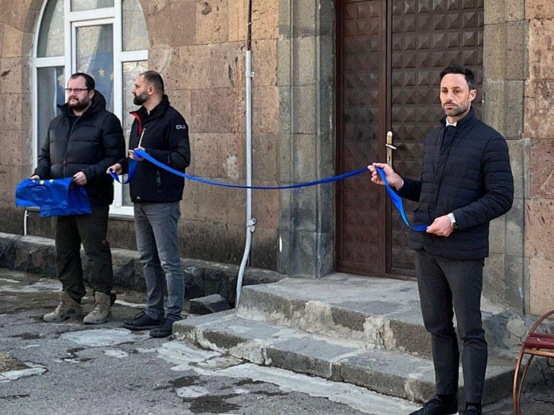 Aİnin mülki missiyasının Ermənistandakı qərargahının "təntənəli" açılışı tənqid edildi  FOTO