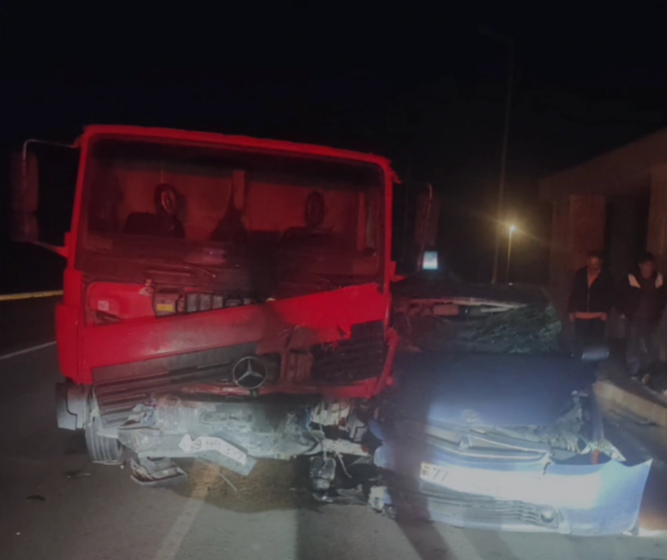 "Baş yol"u gözləmədən çıxdı, yük maşınının altında qaldı 
