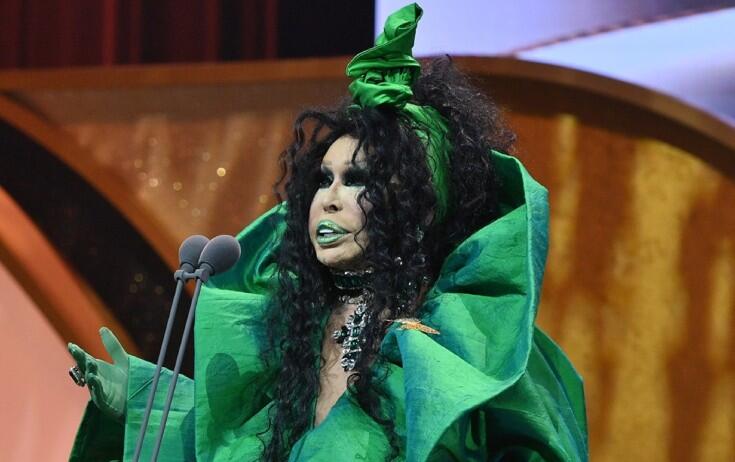 “2 min verib, dayanmadan danışır, bunu dinləyəcəyəm?”