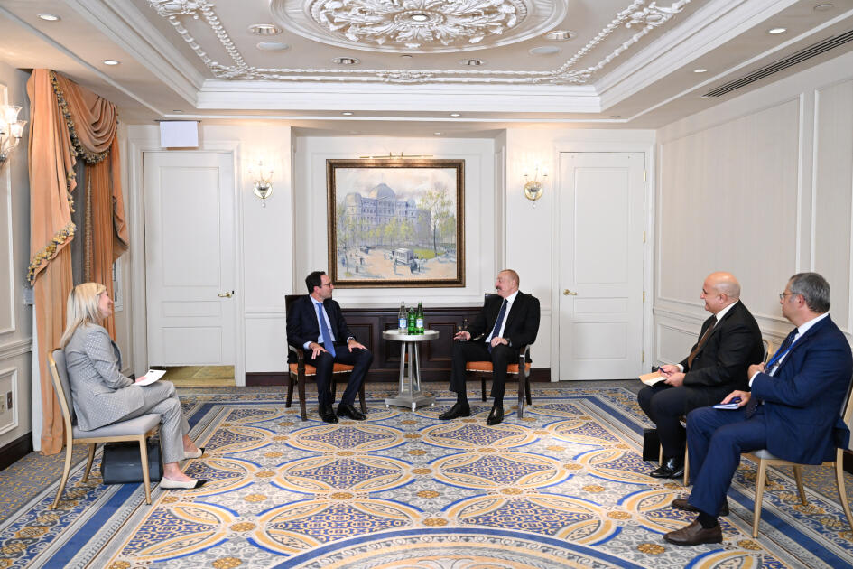 İlham Əliyev Conatan Qrey ilə görüşüb 