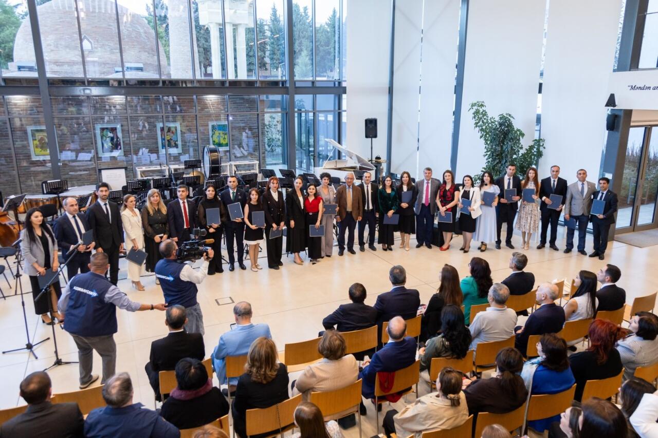 Üzeyir Hacıbəylinin 140 illik yubileyi ADA Universitetinin Qazax Mərkəzində qeyd olunub 