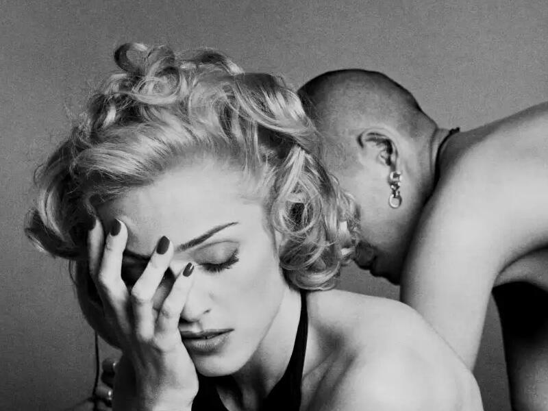 Madonnanın “Seks” kitabından fotolar hərraca çıxır  FOTO