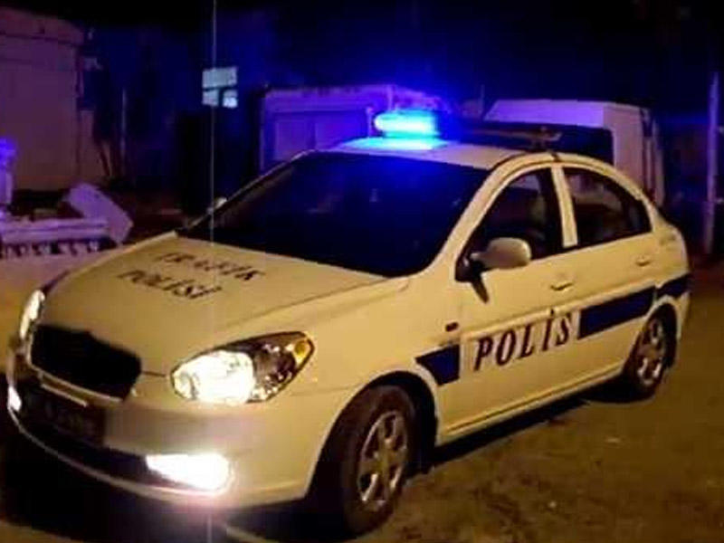 Türkiyədə yanlış ünvana basqın edən polis ev sahibinin