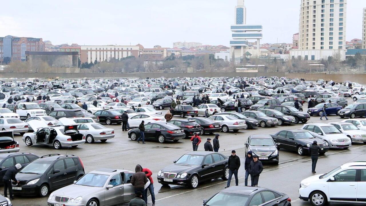 Avtomobil almağa tələsməyin: Bazarda durğunluq nəyə işarədir?  AÇIQLAMA