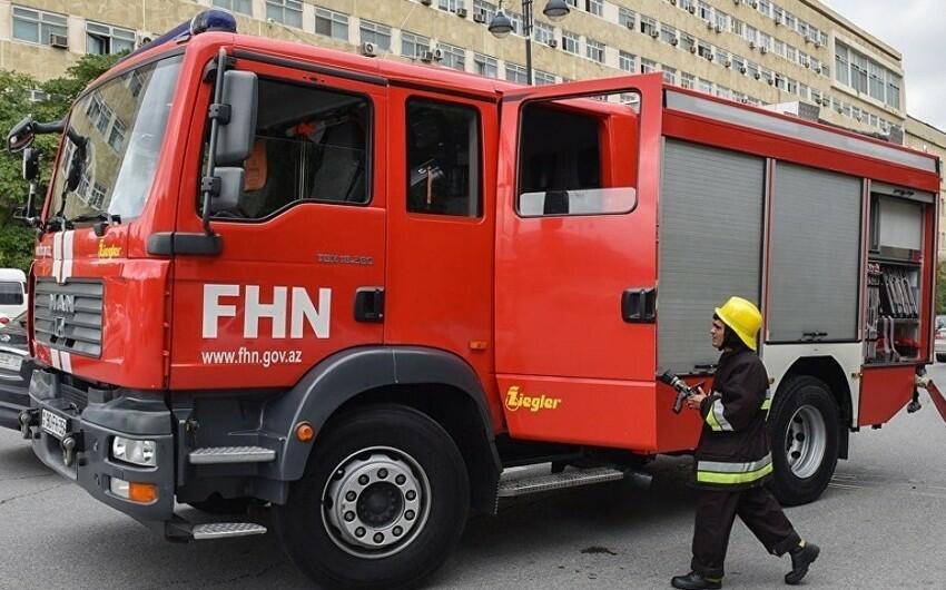 Bakıda binada yanğın olub, 8 nəfər təxliyə edilib