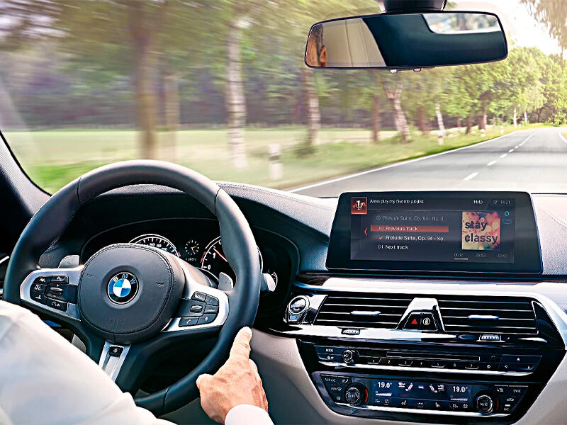 BMW 196 mindən çox avtomobili geri çağırır 