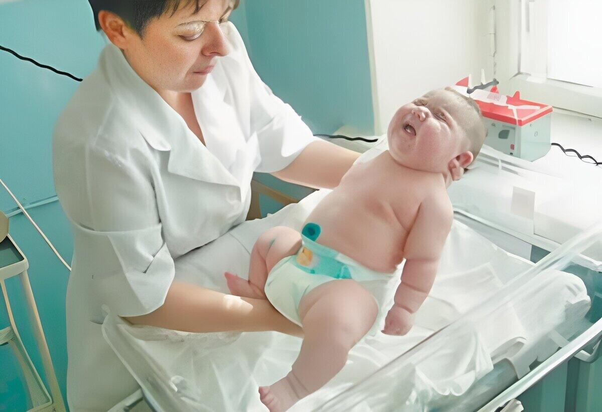 Nəhəng uşaq dünyaya gəldi  FOTO