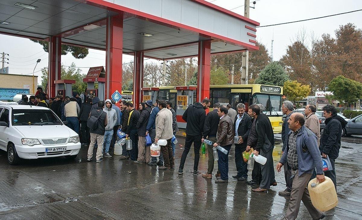 Ucuz benzin, yoxsa kül altında qığılcım  İranın molla rejiminin