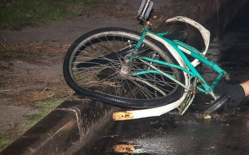 Velosiped sürən 13 yaşlı oğlanı yük maşını vuraraq öldürüb