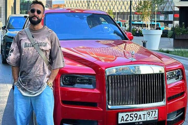 Azərbaycanlı bloqer izləyicisinə 50 milyonluq “RollsRoyc” bağışlayacaq