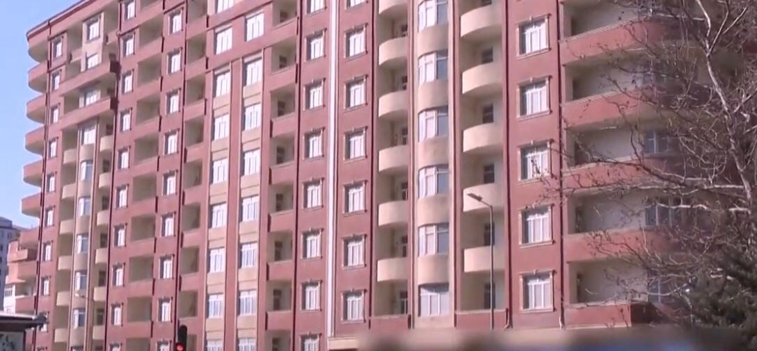 15 ildir tikilən binada bir nəfər də yaşamır  Bakıdakı sirli bina