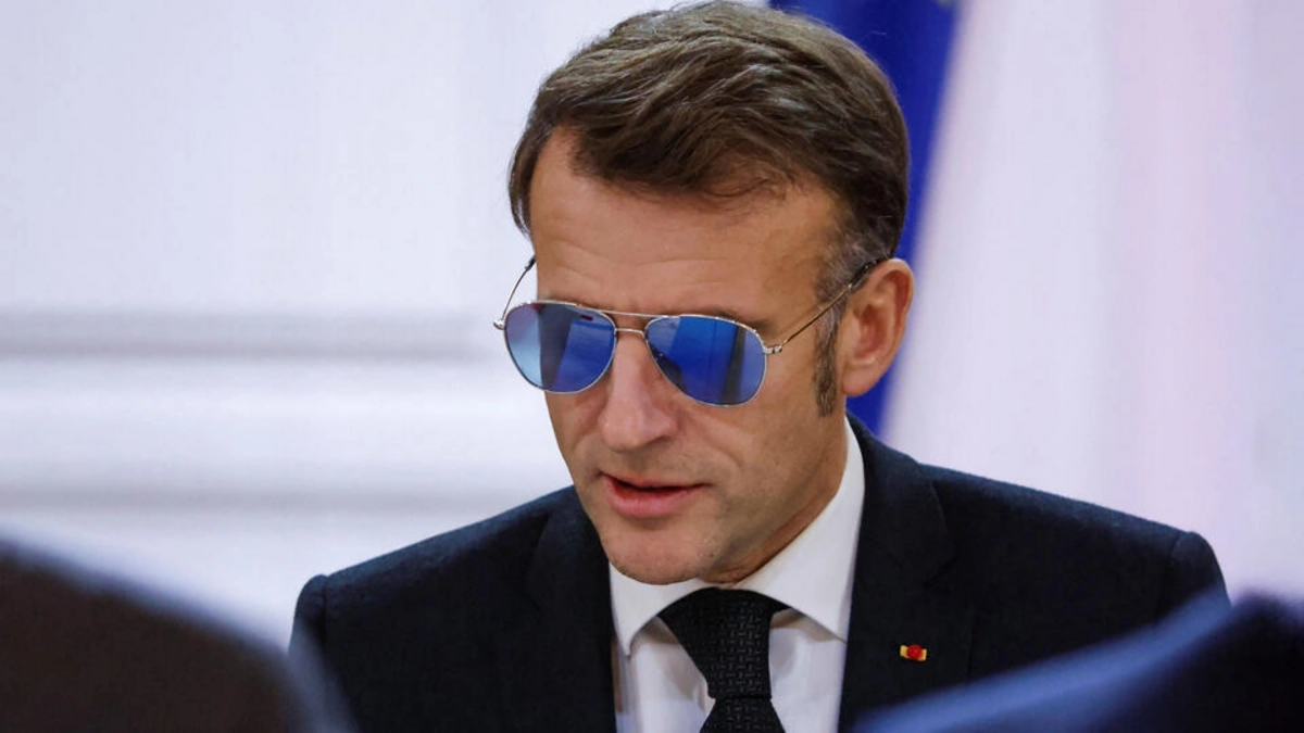 Makron Davosda kinayəli g&uuml;l&uuml;şlə Trampı ələ salıb  60dan &ccedil;ox m&uuml;naqişə 