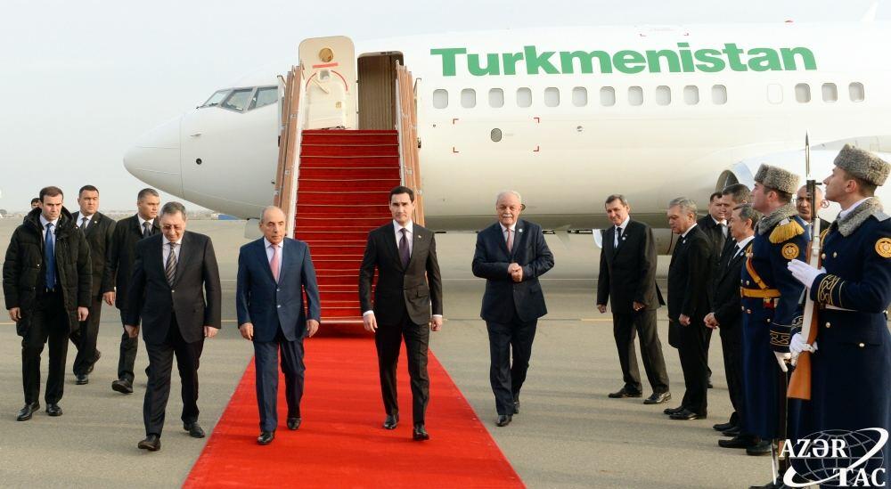 Türkmənistan Prezidenti Azərbaycana səfərə gəlib  FOTO