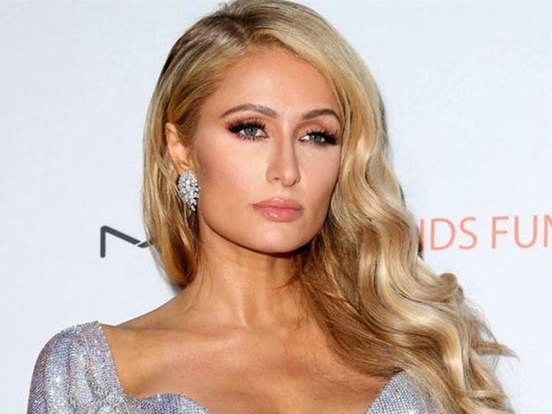 Paris Hilton ana olduqdan sonra ilk dəfə ictimaiyyət qarşısına çıxdı  FOTO