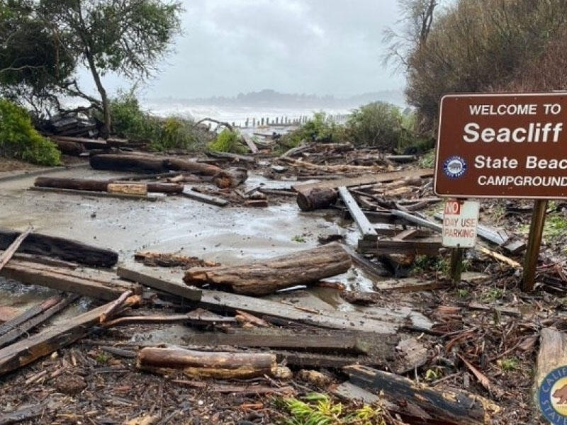 Kaliforniyada tufan azı 16 nəfərin həyatına son qoyub  VİDEO