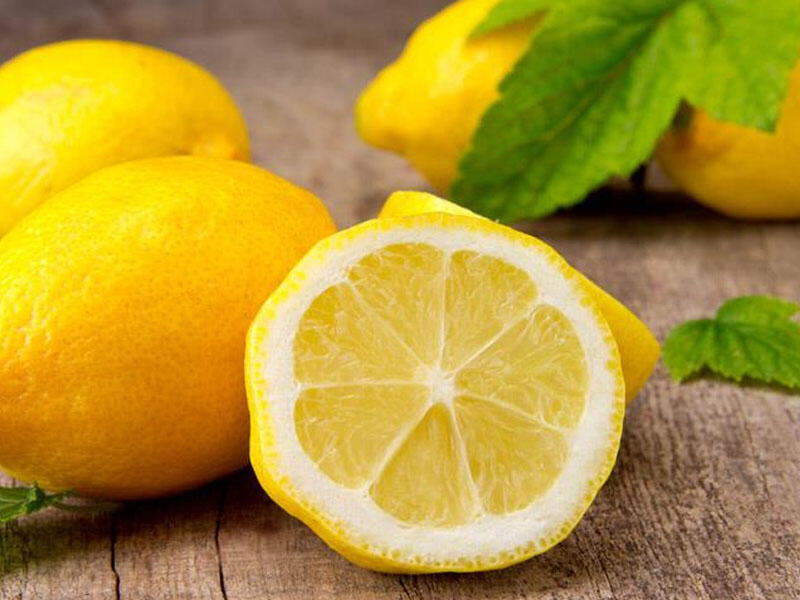 Limonu baş ucunuza qoyun...  İnanılmaz faydalar