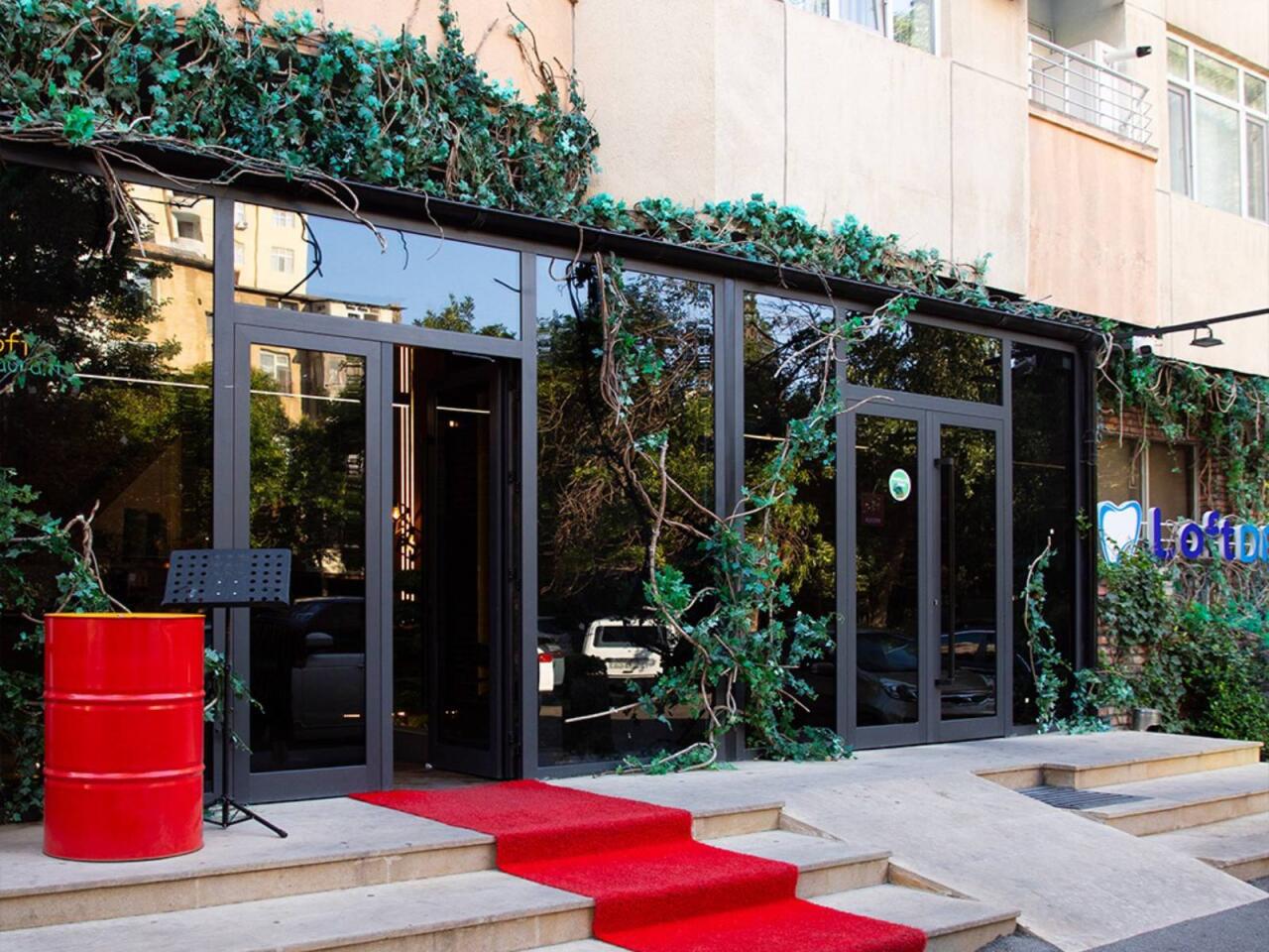 Yanğına görə restoranı ittiham etdi  FOTO