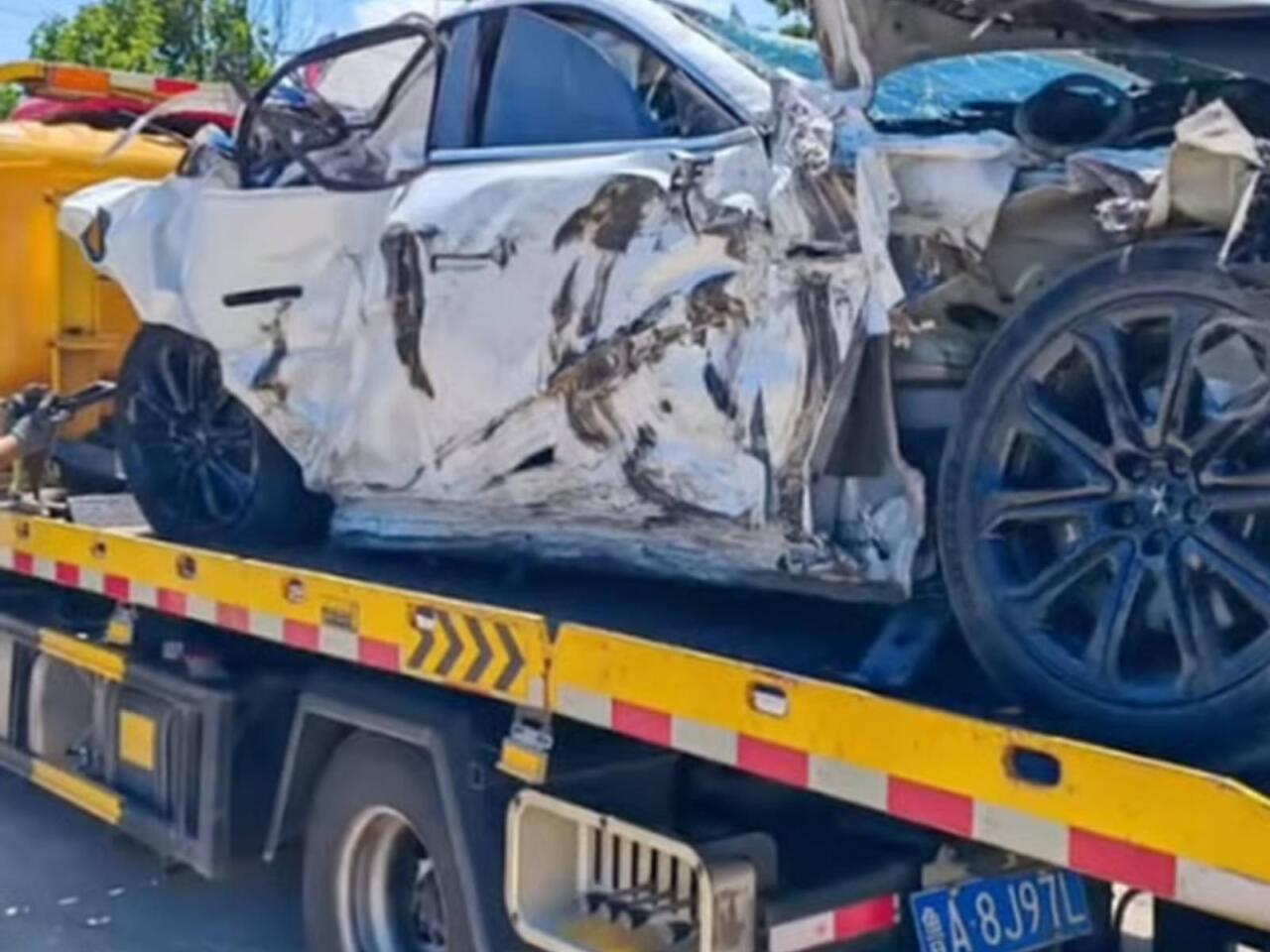Dəhşətli qəzadan sağ çıxan cütlük evlənmək qərarı aldı  FOTO
