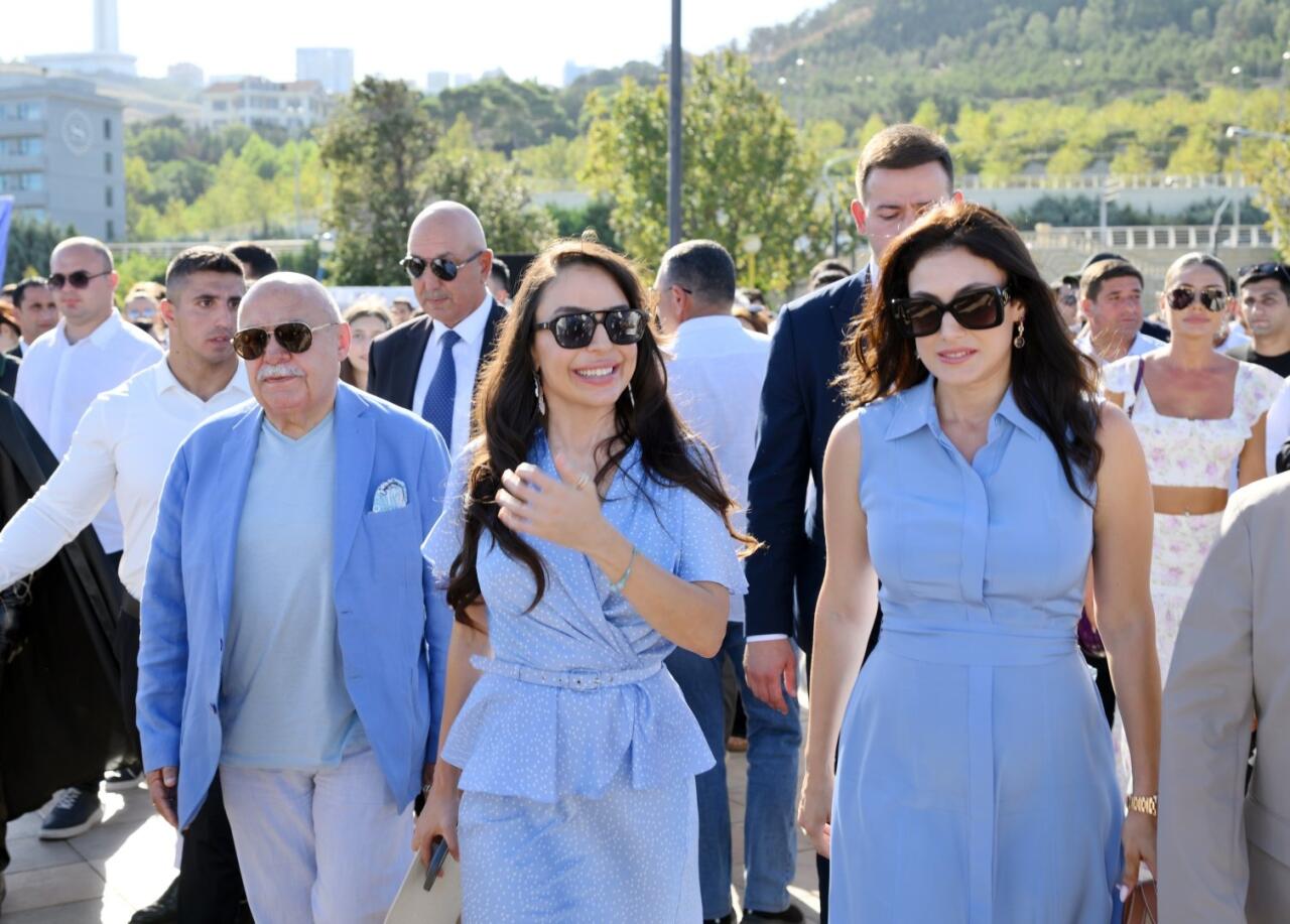 “At gücü”  klassik avtomobillərin yürüşü və çövkən oyunu keçirilib 