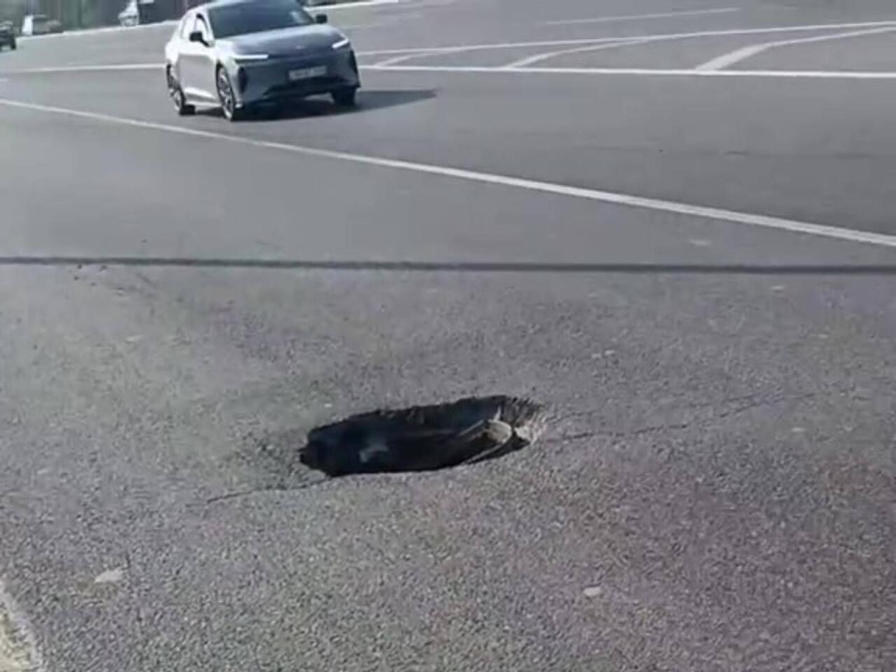Aeroport yolunda təhlükəli vəziyyət  FOTO