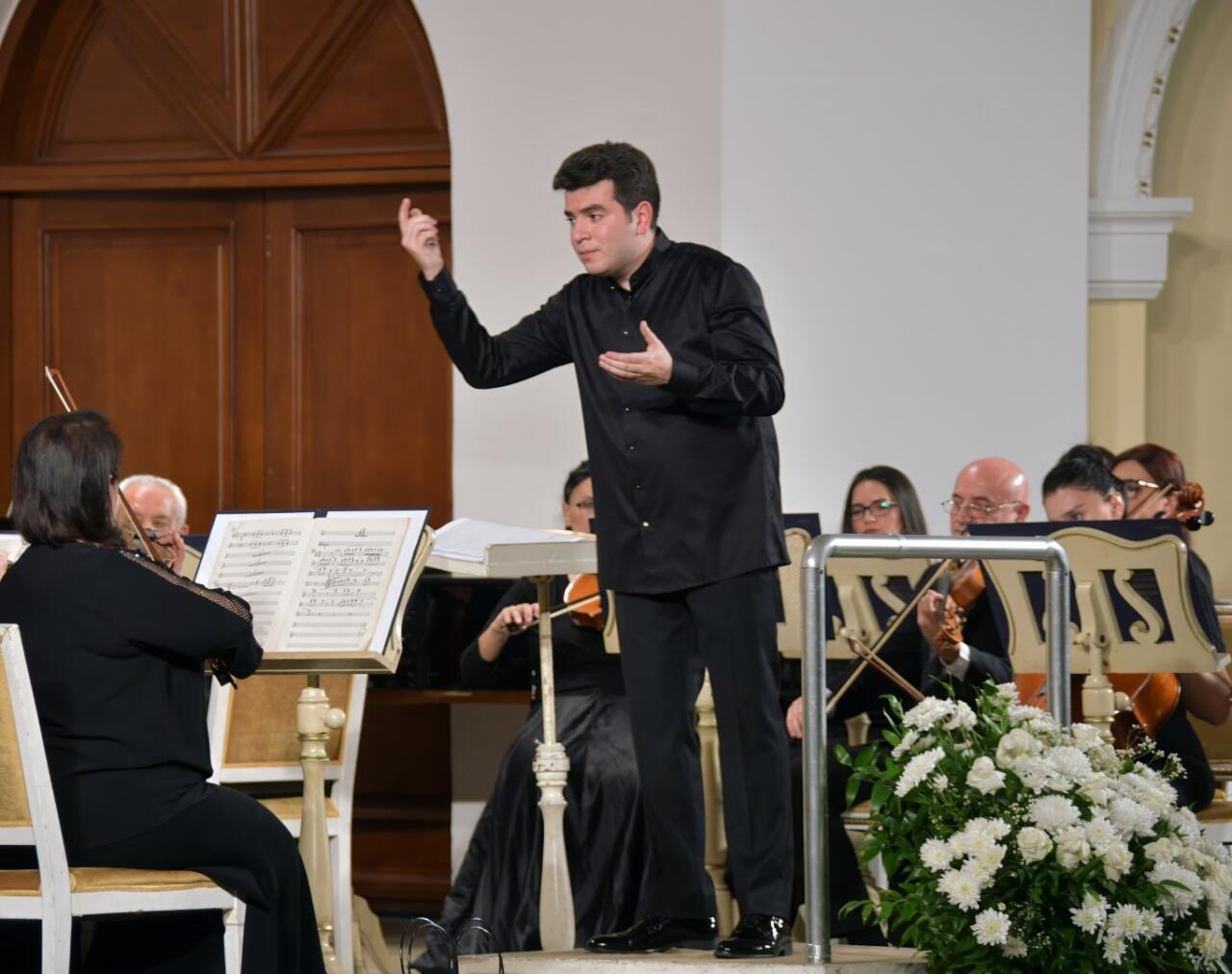 Xəyyam Mirzəzadənin 90 illik yubileyinə həsr olunmuş konsert baş tutub  FOTO