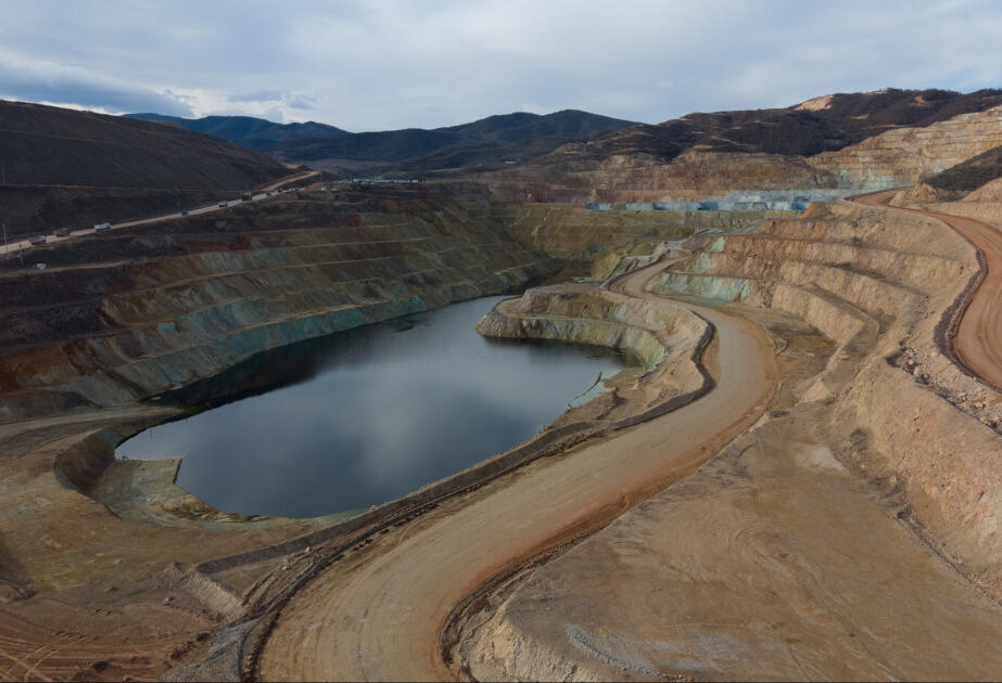 Prezident &ldquo;Dəmirli&rdquo; Filiz Emalı Kompleksinin fəaliyyəti ilə tanış olub